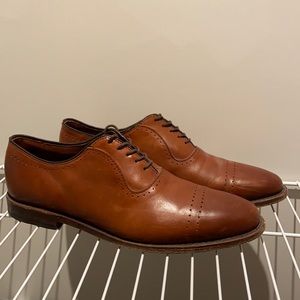 Allen Edmonds. Size 9.5 Men’s. Worn.